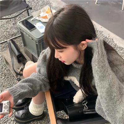 碧窗艳影